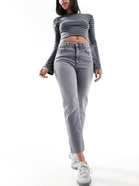 JDY high waisted straight cropped jeans in light grey 