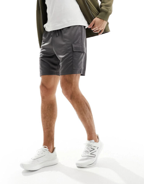 ASOS 4505 – Cargo-Shorts aus Performance-Jersey in Anthrazit