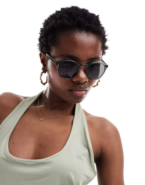 Weekday Spy round sunglasses in green exclusive to ASOS