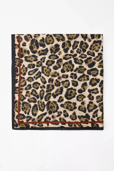 ANIMAL PRINT MODAL AND SILK SCARF