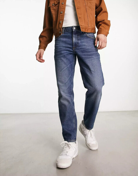 ASOS DESIGN – Klassische, feste Jeans in dunkler Vintage-Waschung