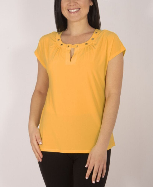 Plus Size Short Sleeve Jewel Neck Top with Grommets