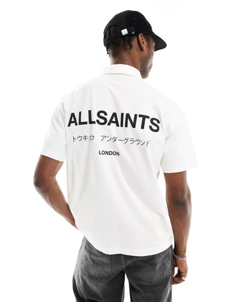 AllSaints – Underground – Kurzärmliges Polohemd in Weiß