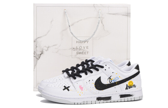 【定制球鞋】 Nike Dunk Low 礼盒 笑脸 泼墨 高街 低帮 板鞋 男款 黑白 / Кроссовки Nike Dunk Low DV0831-101