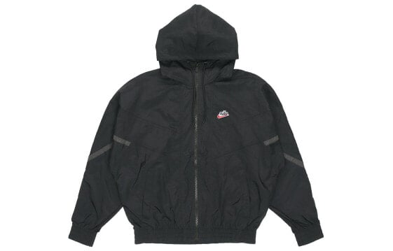 Ветровка мужская Nike Sportswear Windrunner+ СЗ0782-010 черная