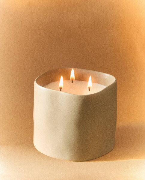 (430 g) bergamot & sandalwood scented candle