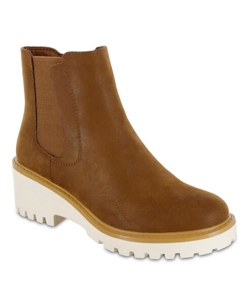 Women's Ezri Chelsea Pull-On Lug Sole Booties