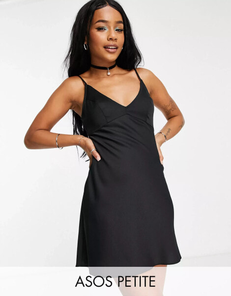 ASOS DESIGN Petite – Mini-Trägerkleid in Schwarz mit hohem Trägeransatz