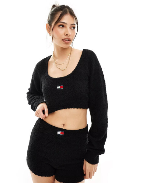 Tommy Jeans scoop neck badge cosy crop jumper in black