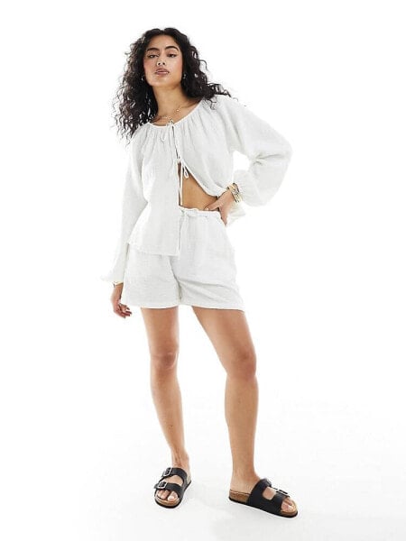 IIsla & Bird draw string beach short co-ord in white