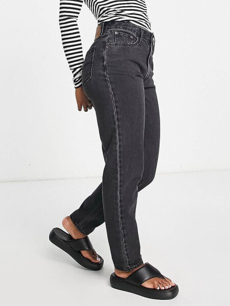 Levi's 80's mom jean in wash black