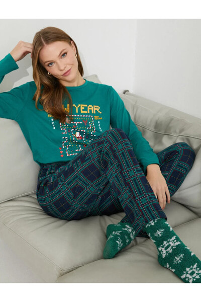 Pijama Takımı Yılbaşı Temalı Baskılı Uzun Kollu Pamuklu