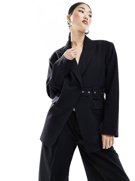 Edited belted tailored blazer in black