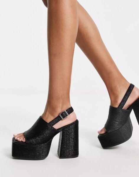 Heartbreak chunky platform sandals in black