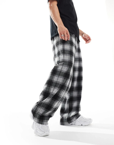 Pull&Bear wide leg skate checked trouser in black