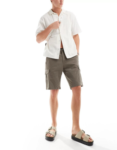 Jack & Jones cargo short in brown