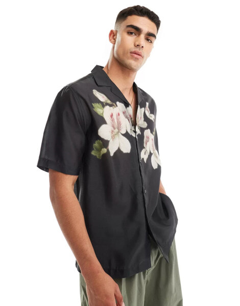 ASOS DESIGN relaxed revere shirt with blurred floral print in black