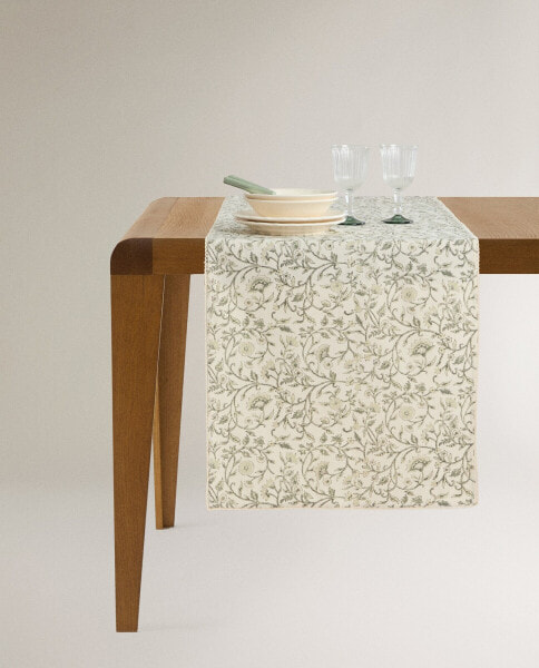 Floral table runner with lace trim