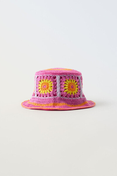 Reversible crochet bucket hat