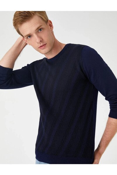 Patterned Sweater Crew Neck
