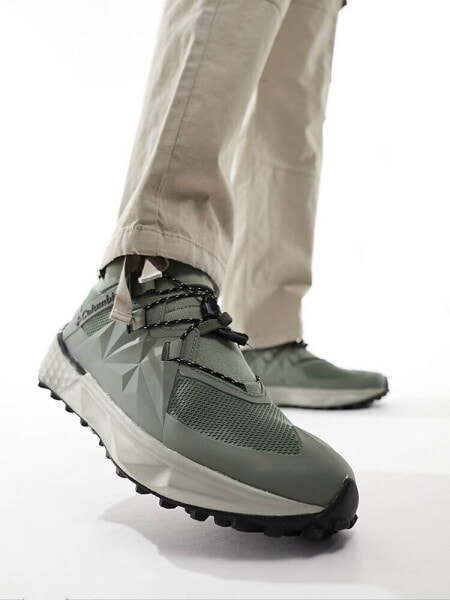 Columbia Facet 75 Alpha Outdry traineres in khaki