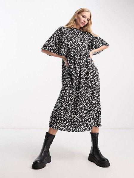 Vila flutter sleeve midi dress in mono animal print