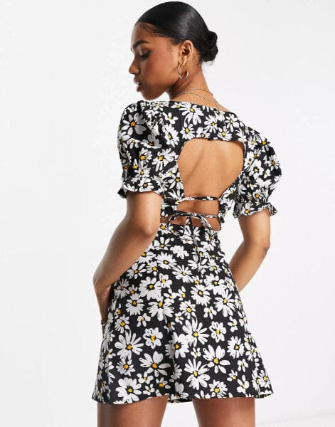 Influence mini dress with cutout back in daisy print