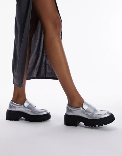 Topshop – Lottie – Loafer in Silber mit dicker Sohle