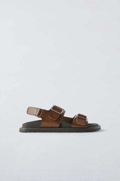 SANDALS WITH BUCKLES