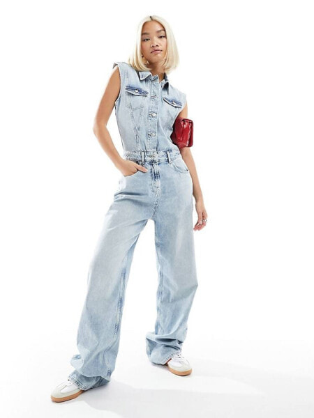 Only sleeveless denim jumpsuit in light blue