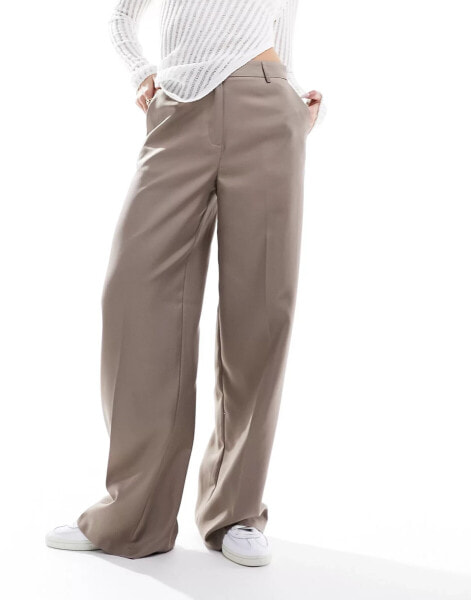 Pieces pleat front tailored trousers in camel