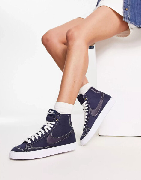 Nike – Blazer – Mittelhohe Canvas-Sneaker in Obsidian