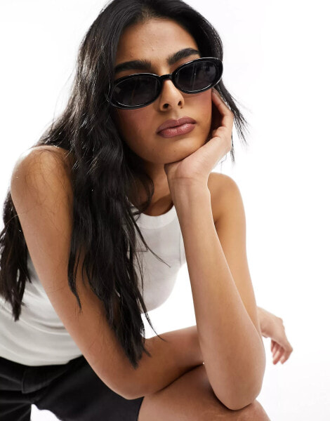 New Look oval sunglasses in black