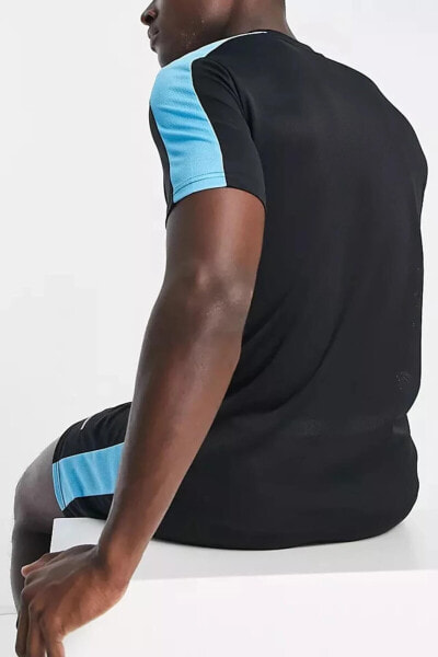 Футболка Nike Dri-Fit Футбольная академия облегающего кроя для мужчин