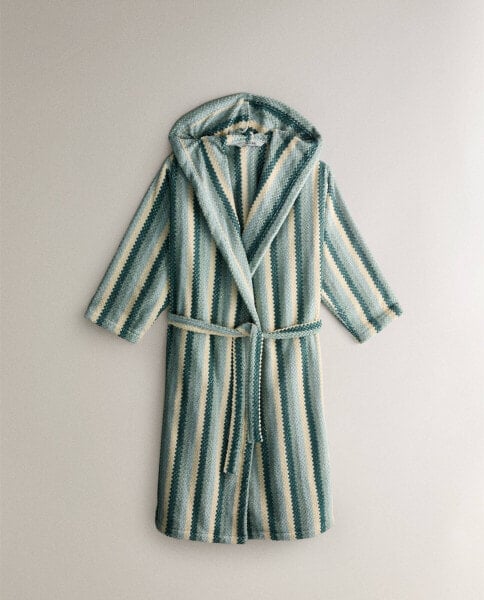 Geometric jacquard bathrobe