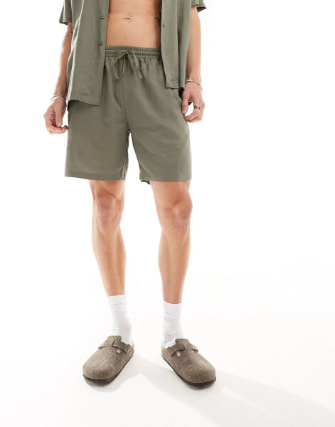 South Beach – Strandshorts aus Leinenmischung in Khaki