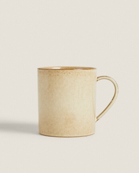 Stoneware mug with rim