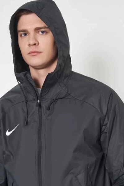 Куртка спортивная Nike Erkek Yağmurluk Dj6301-010-черная