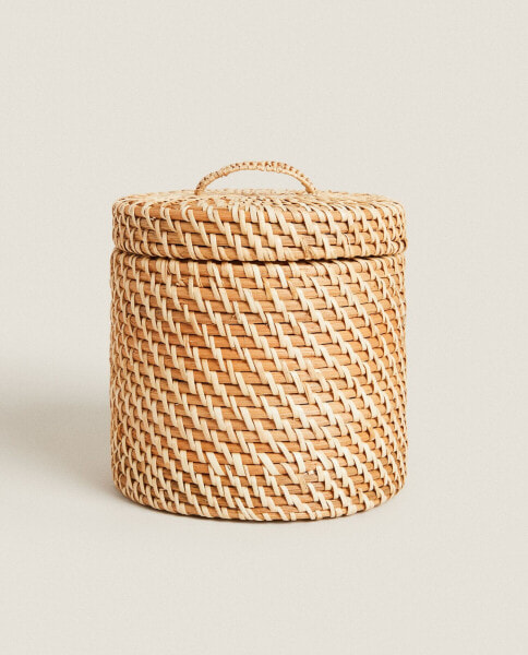 Kids’ rattan hamper with lid