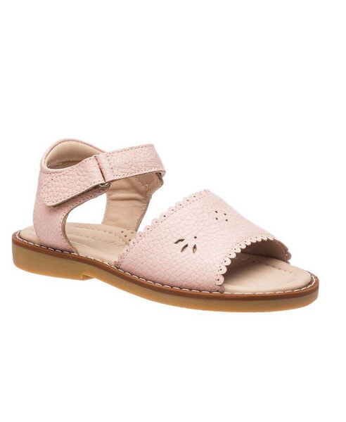 Child Girl Classic Sandal with Scallop