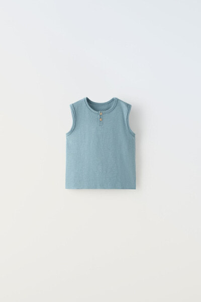 Sleeveless henley t-shirt