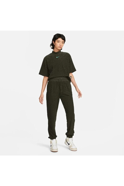 Женские брюки Nike Sportswear Everyday Mod Aoj Jogger в зеленом цвете