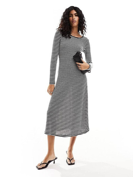 Vero Moda crochet maxi dress in mono stripe