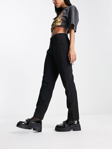 Only tailored cigarette trousers in black