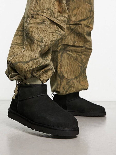 Ботинки мужские UGG Ultra Mini-Stiefel из замши, черные