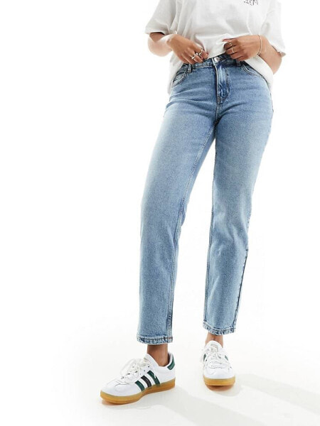 Vero Moda Kyla mid rise wide straight leg jeans in light blue wash