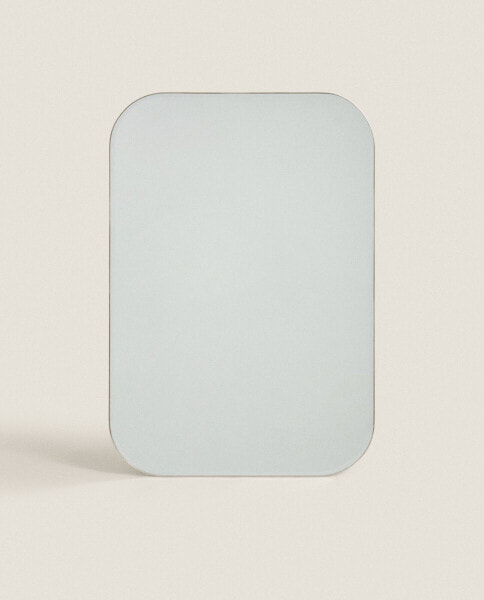 Wall mirror with round frame