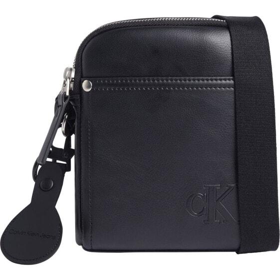 CALVIN KLEIN JEANS Tagged Reporter17 Crossbody