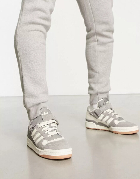 adidas Orignals Forum Low trainers in grey and off white