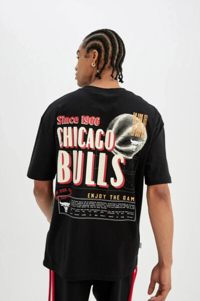 DeFactoFit NBA Chicago Bulls Oversize Fit Bisiklet Yaka Kısa Kollu Tişört C4461AX24HS